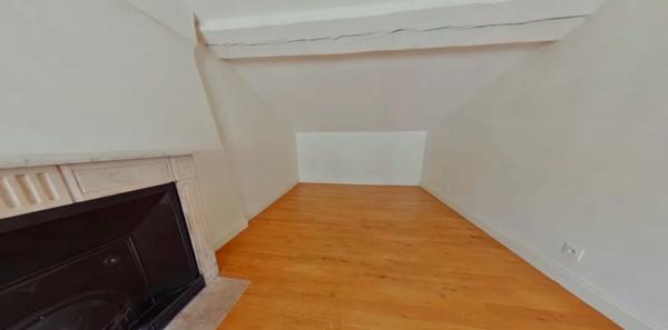 APPARTEMENT T3 A LOUER - LYON 2EME ARRONDISSEMENT Bellecour-Sala 58.82 m 2 1 180 € charges comprises par mois