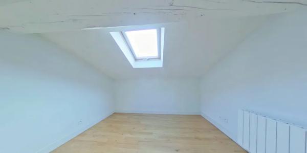 APPARTEMENT T3 A LOUER - LYON 2EME ARRONDISSEMENT Bellecour-Sala 58.82 m 2 1 180 € charges comprises par mois