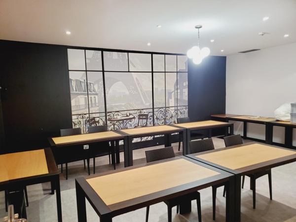 HOTEL / RESTAURANT / SALON DE THE / PATISSERIE