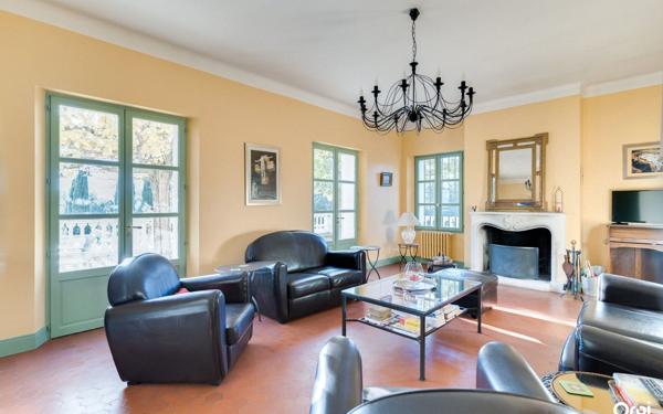 Maison à vendre    6 pièces • 243,65 m2 La Ciotat