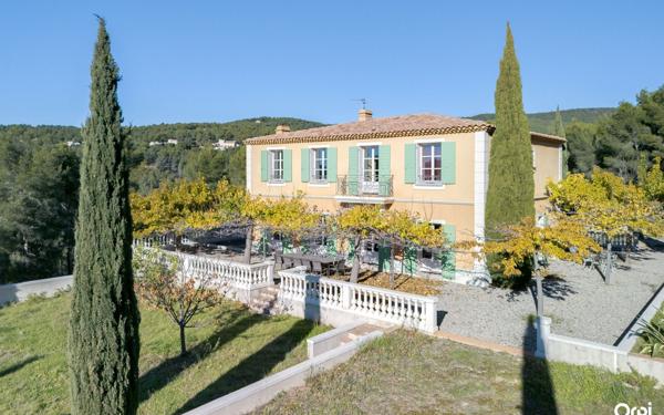 Maison à vendre    6 pièces • 243,65 m2 La Ciotat