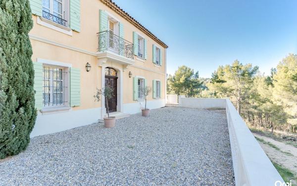 Maison à vendre    6 pièces • 243,65 m2 La Ciotat