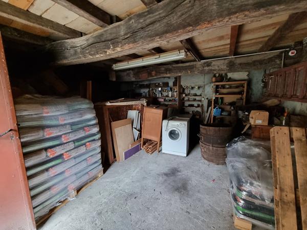 Garage ou grange à rénover