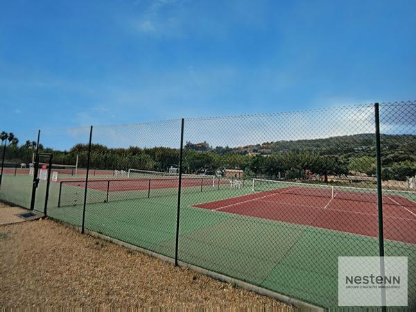 LES ISSAMBRES T3 VUE MER PLAGES PARKING PISCINE
