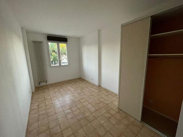 AVIGNON - LE PONTET - QUARTIER DE FARGUES - APPARTEMENT DE 85 M² AVEC TERRASSE TYPE 4 DE 85 M² SURF HAB + GARAGE