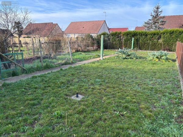 Maison à vendre à Saint-Cosme-en-Vairais dans la Sarthe (72110), ref : 13873/956AC   
Centre Ville