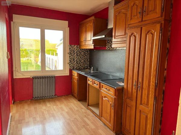 Maison à vendre à Saint-Cosme-en-Vairais dans la Sarthe (72110), ref : 13873/956AC   
Centre Ville