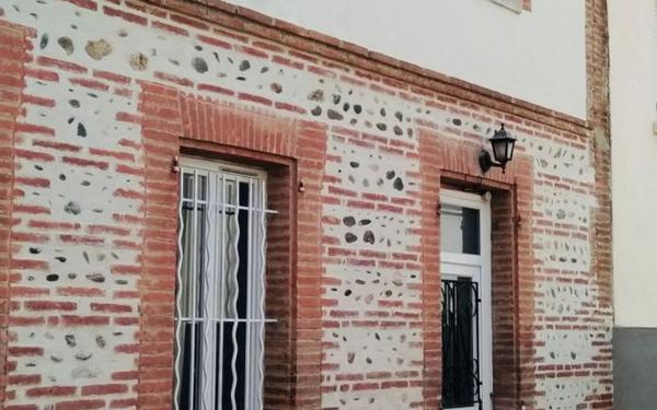 Maison à vendre    8 pièces •  Labastidette