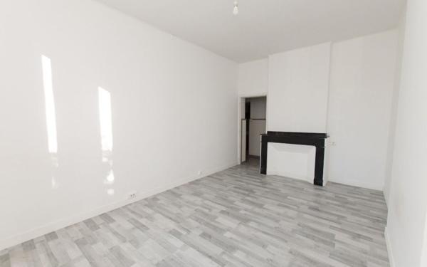 Maison à vendre    8 pièces •  Labastidette