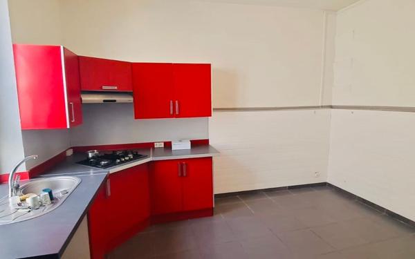 Maison à vendre    8 pièces •  Labastidette