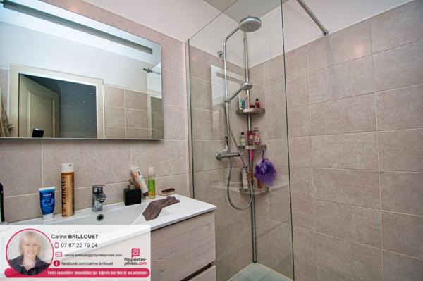 EXCLUSIVITÉ - Villa rénovée avec jardin dans résidence avec piscine