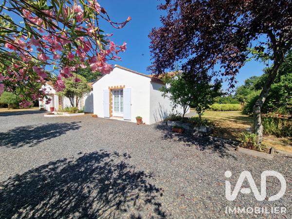 Maison à vendre 7 pièces 151 m² Saint-Julien-des-Landes