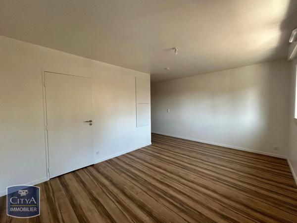 Appartement à louer 1 pièce 28.1m²