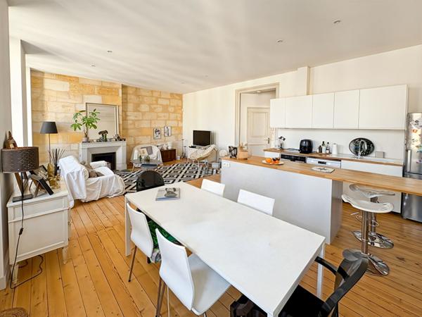 Bordeaux Centre - Appartement de charme de 90 m² dans un immeuble en pierre
