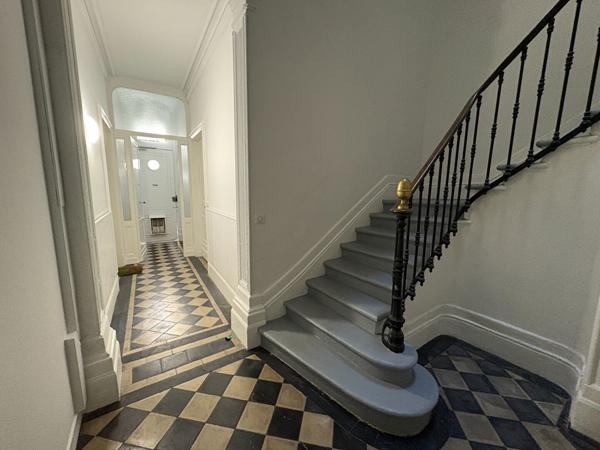 Bordeaux Centre - Appartement de charme de 90 m² dans un immeuble en pierre