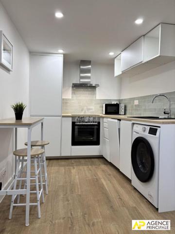 Versailles Chantiers-Mairie - studio de 27.40 m² avec entrée indépendante €270 000 ** - Référence 27158