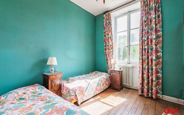 Maison à vendre    18 pièces •  Trigny