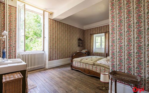 Maison à vendre    18 pièces •  Trigny