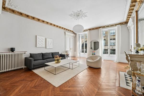 Vente Appartement de luxe Paris 8 6 Pièces 181 m²
