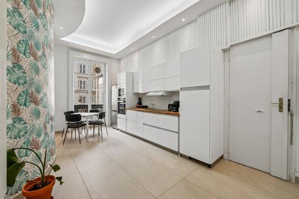 Vente Appartement de luxe Paris 8 6 Pièces 181 m²