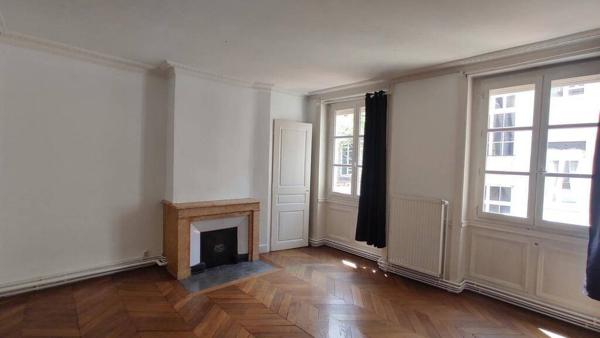 GRAND F3 EN HYPER CENTRE