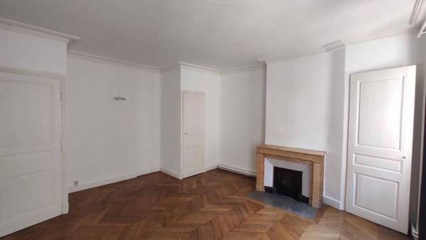 GRAND F3 EN HYPER CENTRE