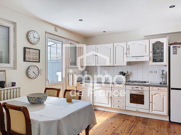 Appartement Oyonnax 4 pièce(s) 162.20 m²