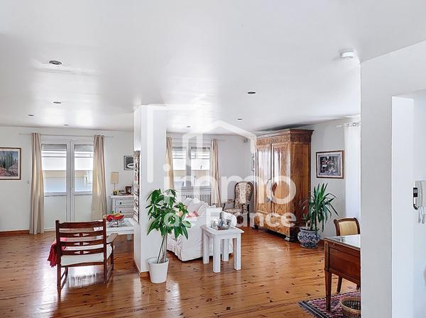 Appartement Oyonnax 4 pièce(s) 162.20 m²