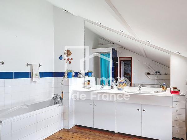 Appartement Oyonnax 4 pièce(s) 162.20 m²