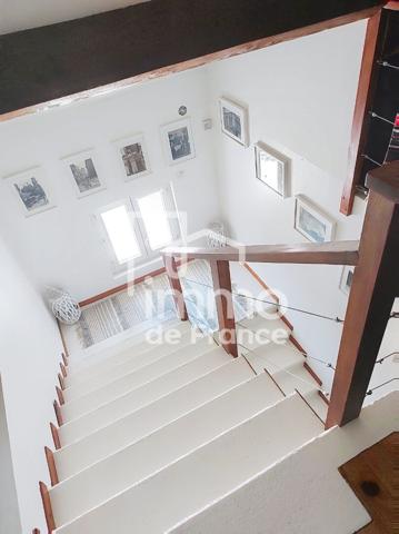 Appartement Oyonnax 4 pièce(s) 162.20 m²