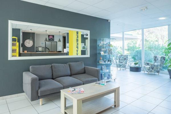 INVESTISSEMENT LOCATIF – FREJUS – Résidence de Tourisme Zenitude La Tour de Mare - 5,58% de rentabilité