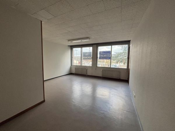 285 m² à Rodez — Loyer exceptionnel 1 400 €/mois