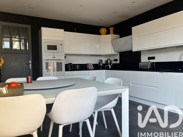 Maison à vendre 15 pièces 375 m² Croix