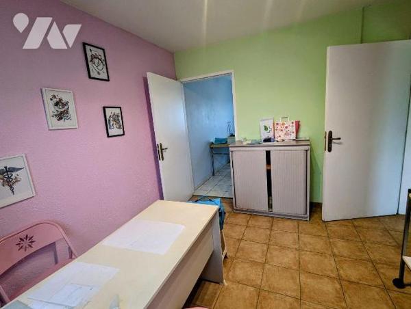 Immeuble à usage mixte d'habitation et d'activité libérale situé à AUNEUIL (Oise) de 105 m² env...