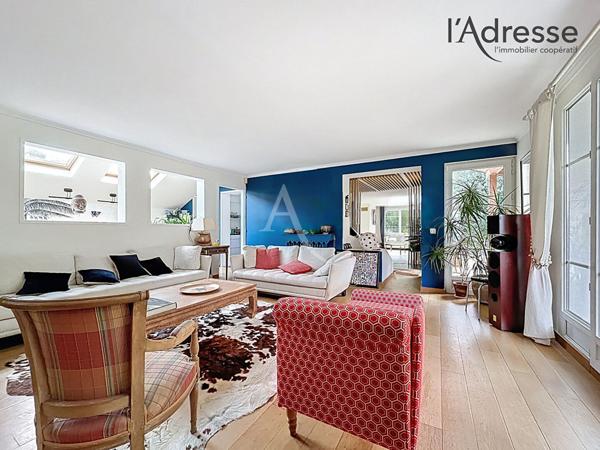 NANTERRE/ Maison 6 pièces 200 m² - Jardin/Terrasse 241m² - 3 Stationnements