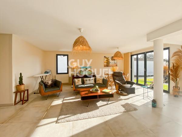 Maison Sainte Soulle 5 pièce(s) 132 m2 - Installez votre activité : Maison de plain-pied + Hangar + Terrain constructible 3 600 m²