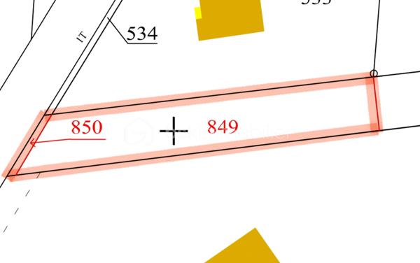 TERRAIN À BÂTIR – BOURRON-MARLOTTE

Vous rêvez de construire votre future maison à Bourron-Marlotte ? Découvrez ce terrain constructible, offrant une belle opportunité pour concrétiser votre projet immobilier.

Caractéristiques du terrain :
- Surface 391 m²
- Largeur d'environ 8 m 
- Longueur d'environ 50 m 
- Façade d'environ 10 m
- Terrain plat 
- Non viabilisé

📍 Situé à Bourron-Marlotte, dans un environnement recherché, à seulement 3 minutes à pied des écoles et 5 minutes des commerces, ce terrain constitue une belle opportunité pour un projet de construction.