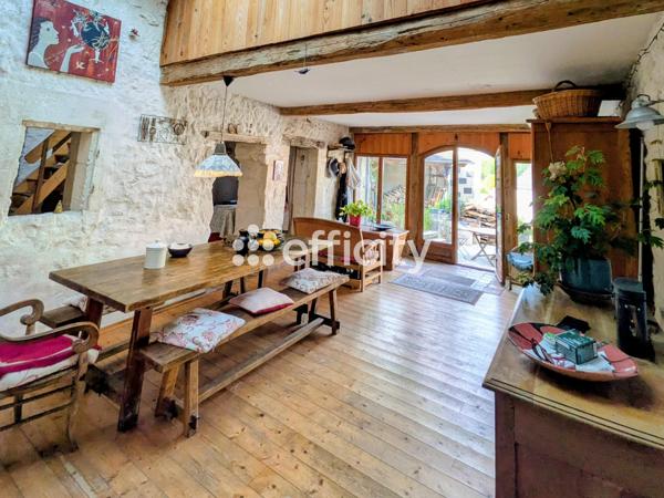 Maison
         8 pièces
        - 166 m² 283 000 € *