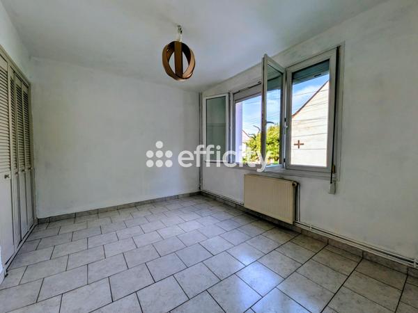 Maison
         8 pièces
        - 166 m² 283 000 € *