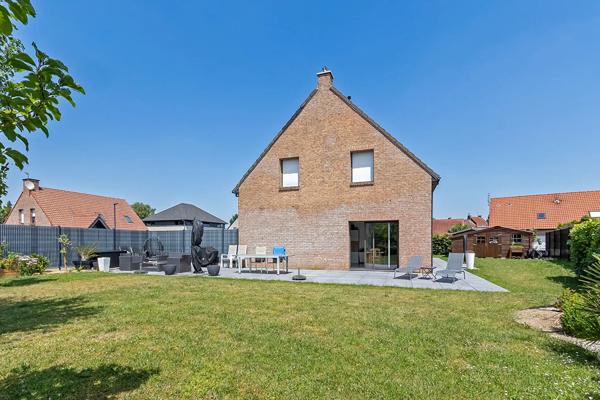 Maison à vendre 7 pièces 146m² La Chapelle-d'Armentières (59930)