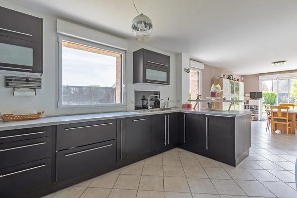 Maison à vendre 7 pièces 146m² La Chapelle-d'Armentières (59930)