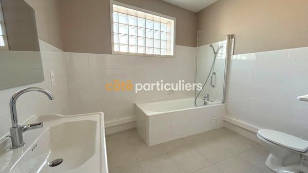Vente
                Appartement132,83 m² - 5 Pièces -
                    BORDEAUX (33200)