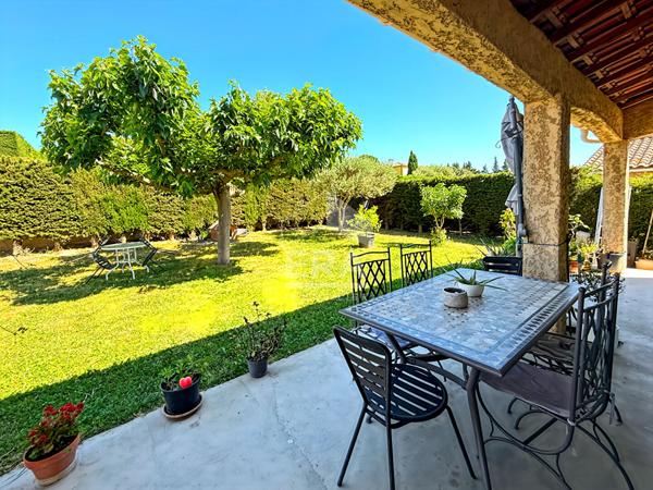 Maison plain-pied au calme