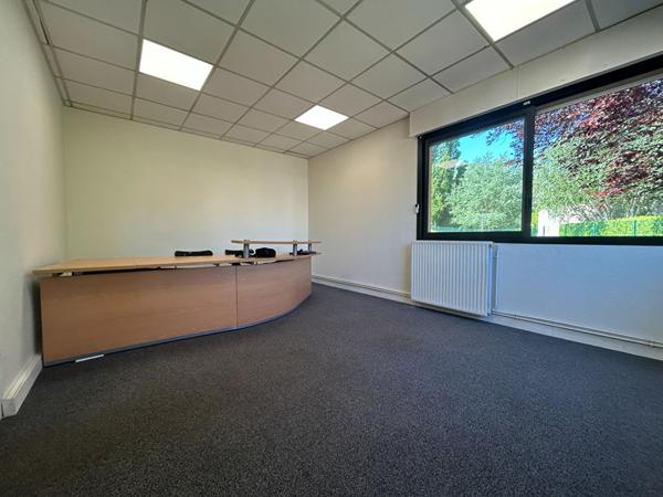 Local commercial Saclay 13 pièce(s) 200 m2