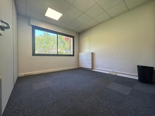 Local commercial Saclay 13 pièce(s) 200 m2