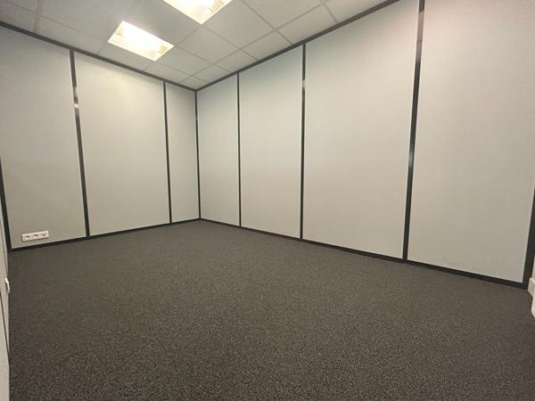 Local commercial Saclay 13 pièce(s) 200 m2