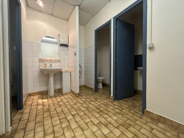 Local commercial Saclay 13 pièce(s) 200 m2