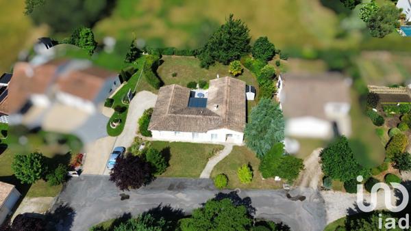 Maison à vendre 5 pièces 117 m² Saint-Yrieix-sur-Charente