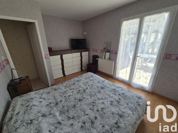 Maison à vendre 5 pièces 117 m² Saint-Yrieix-sur-Charente