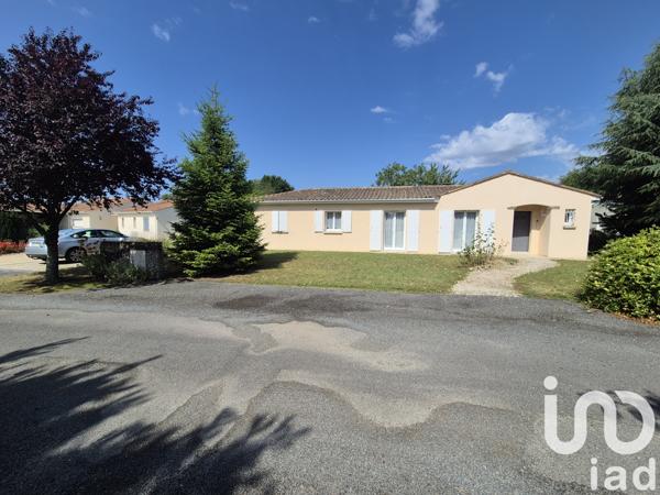 Maison à vendre 5 pièces 117 m² Saint-Yrieix-sur-Charente